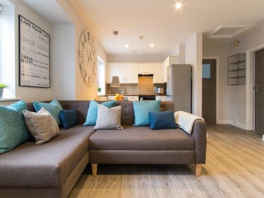 Shared accommodation to rent in Victoria Road, Leeds