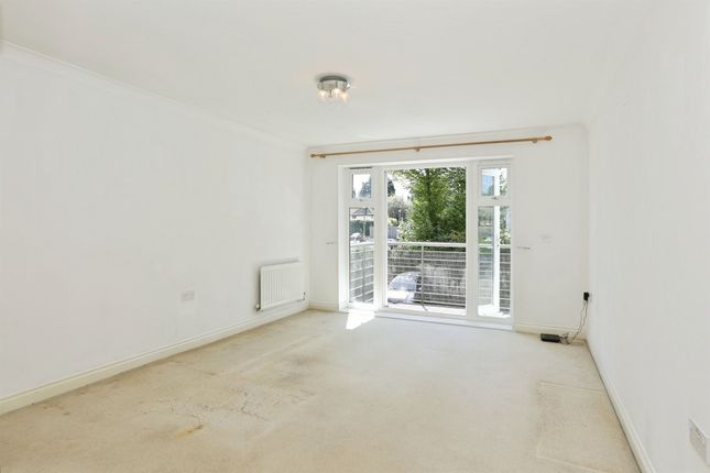Flat 50, Harlands House, Harlands Road, HAYWARDS HEATH photo 3