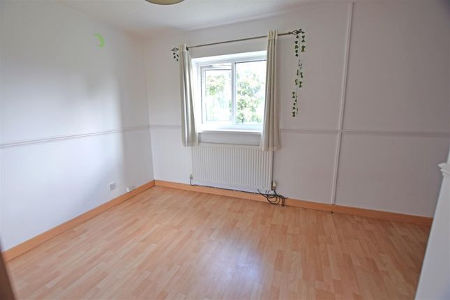 151, Oakridge, Cardiff photo 4