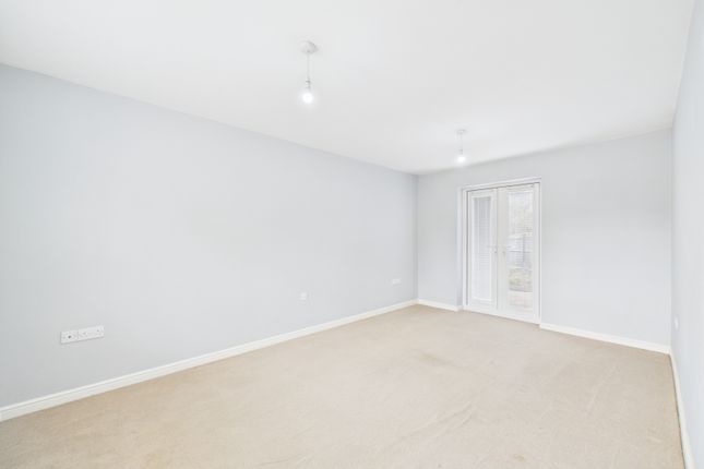 44, St Ilid's Meadow, Pontyclun photo 3