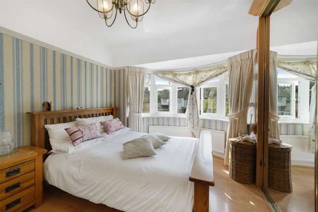 22, Abercorn Crescent, HARROW photo 3