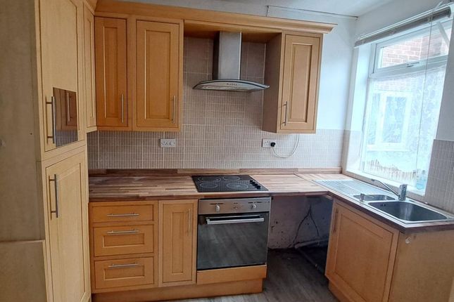 Terraced house to rent in Edward Avenue, Nottingham