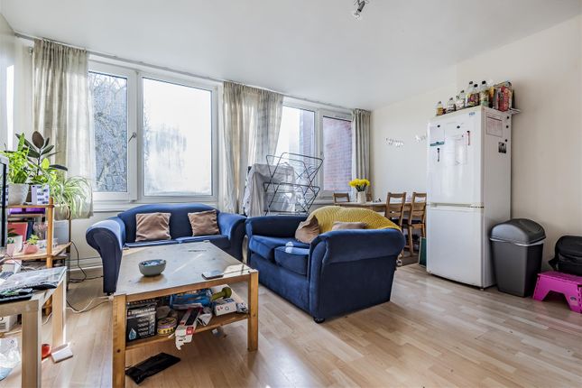 106, Sherfield Gardens, Roehampton photo 4
