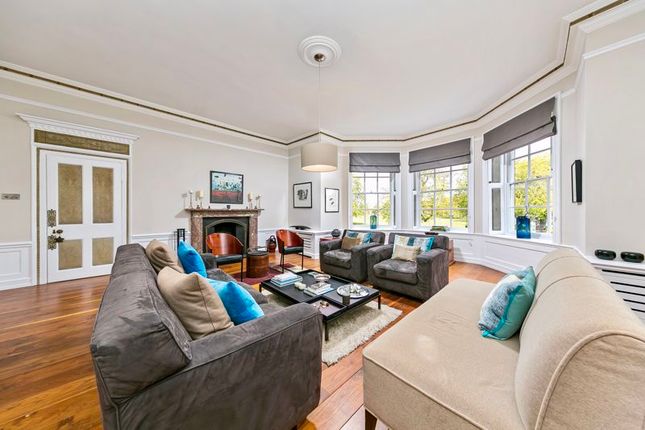 The Green, Hampton Court Road, East Molesey photo 2