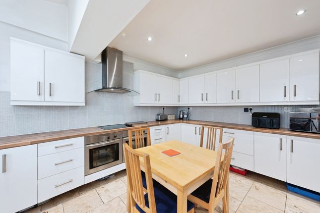 63, Clensham Lane, Surrey photo 3