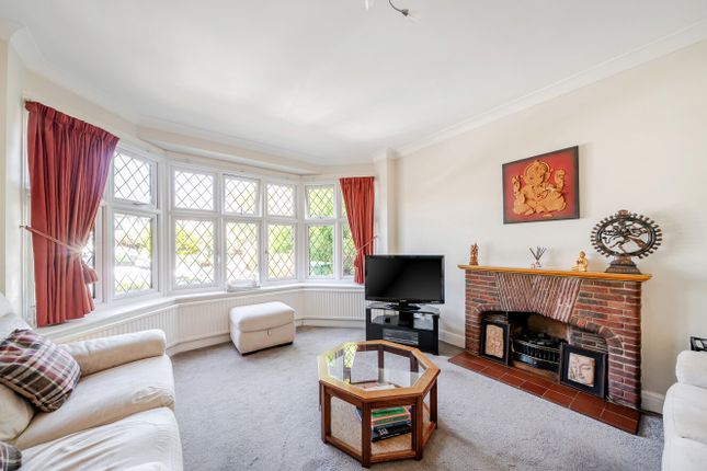 38, Clarendon Way, Chislehurst photo 2