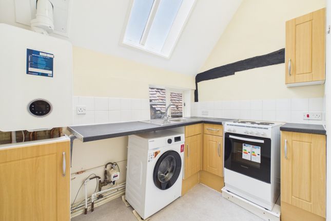 Flat 1, 84a Barton Street, Tewkesbury photo 2