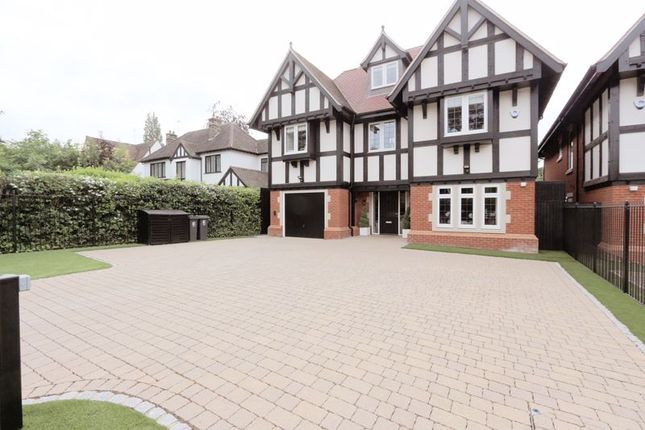Thumbnail Detached house to rent in Forest Lane, Chigwell