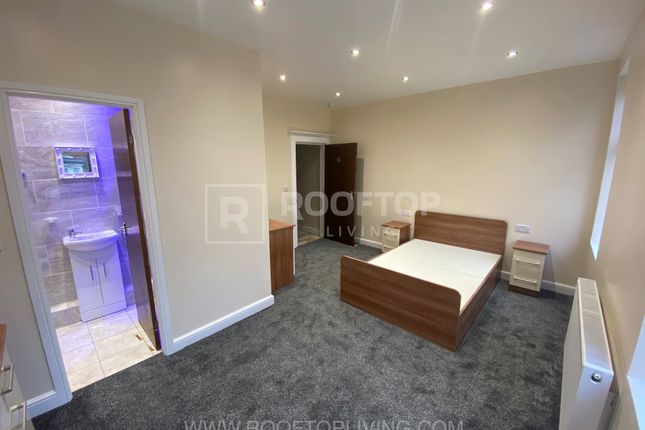 Thumbnail Terraced house to rent in St. Michael's Villas, Leeds