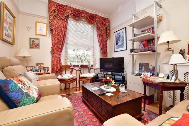 Flat for sale in High Street, Reigate, Surrey
