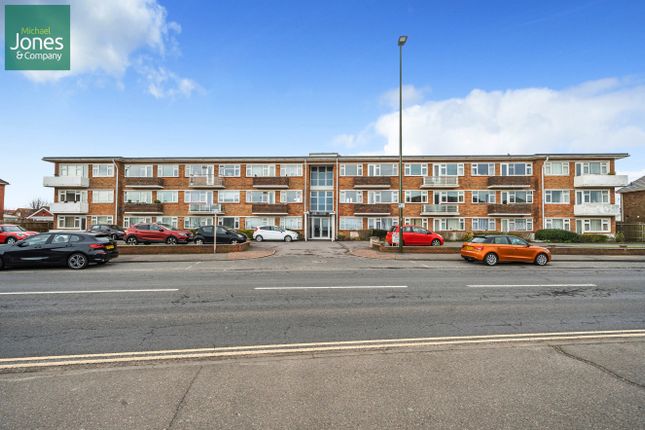 Thumbnail Flat to rent in Ariel Court, Brighton Road, Lancing, West Sussex