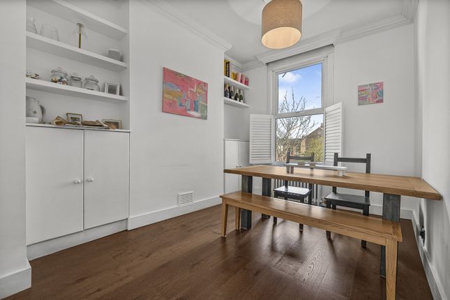 85B, Ivanhoe Road, London photo 4