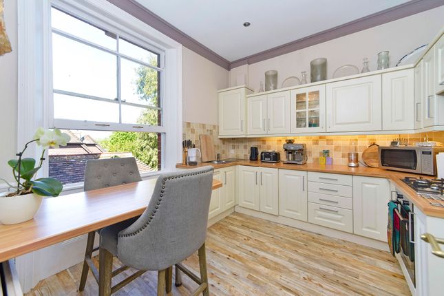 3 Linden House Guildford Road, Billingshurst photo 3