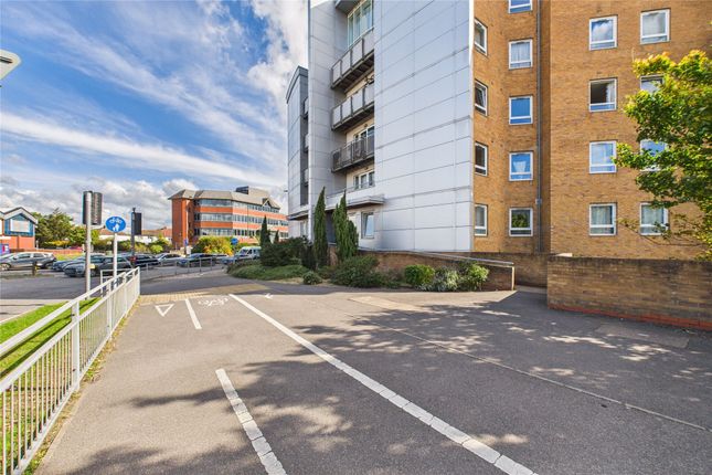 Flat 46, Quadrivium Point,, Tuns Lane, Slough photo 3
