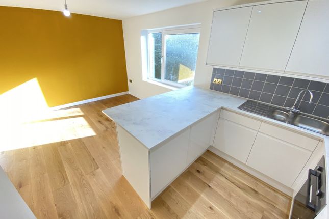 Flat for sale in 10 Haven Court, Little Haven, Haverfordwest, Pembrokeshire