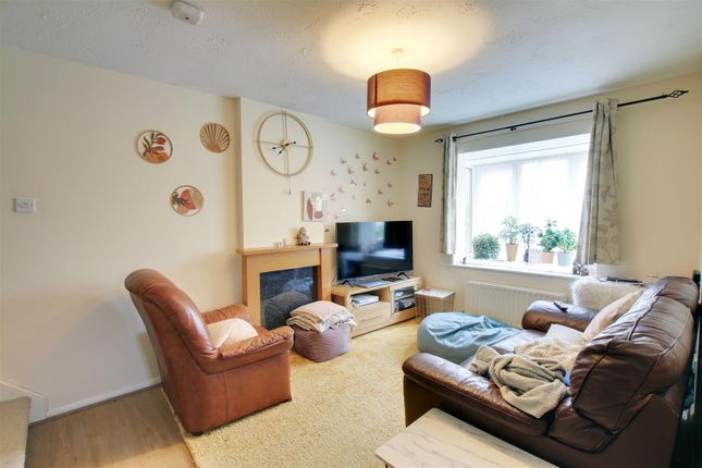 25, Reynolds Close, St. Ives photo 2
