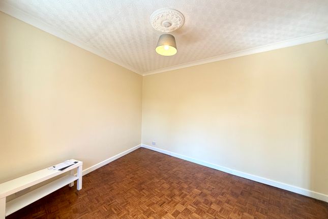 42, Wyndale Avenue, London photo 4