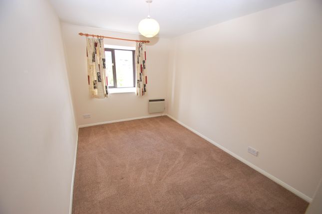 Flat to rent in Granville Road, St Albans