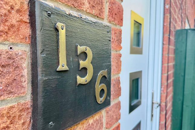 136, Tinshill Road, Leeds photo 2