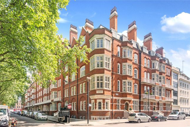 Flat to rent in Bedford Avenue, Bloomsbury