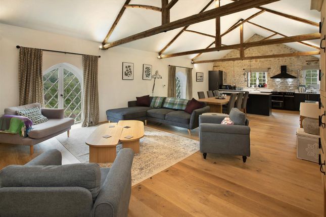 Coachhouse Main Internal 943.Jpg
