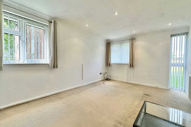 86, Lanthwaite Close, Nottingham photo 4