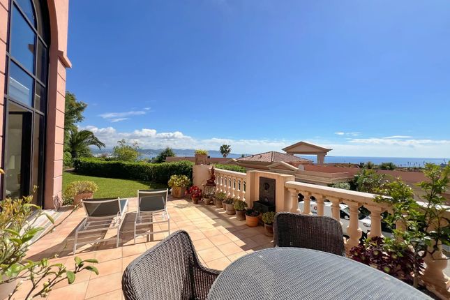 Apartment for sale in Theoule Sur Mer, Cannes Area, French Riviera