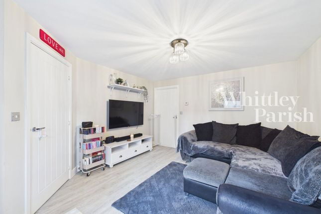 38, Jermyn Way, Norwich photo 3