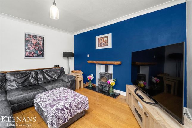 2, Lowe View, Waterfoot photo 4