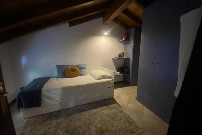 Apartment for sale in Stresa, Piemonte, 28838, Italy