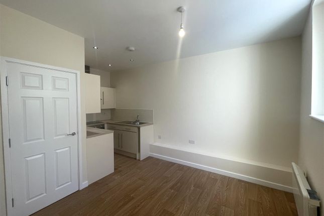 Flat 1, 13, Percy Street, Stoke-On-Trent photo 4