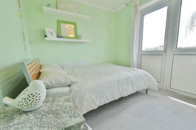 23, Calbroke Road, Berkshire photo 4