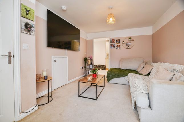 14, Kingsbridge Crescent, Middlesbrough photo 2
