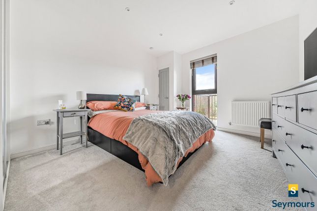 Flat for sale in Walnut Tree Close, Guildford, Surrey
