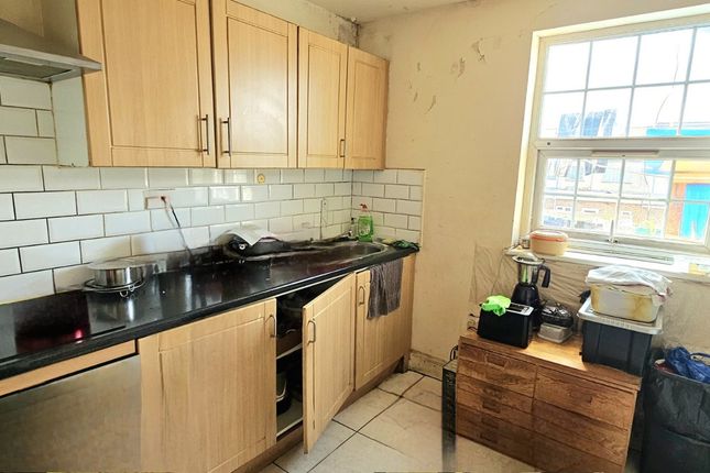 82, South Road, Southall photo 4