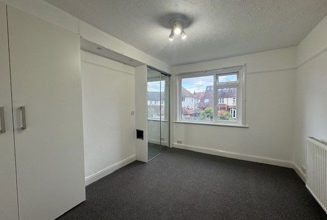 37, Southampton photo 4