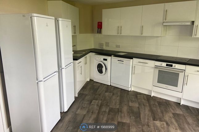 Flat to rent in Stokes Croft, Bristol