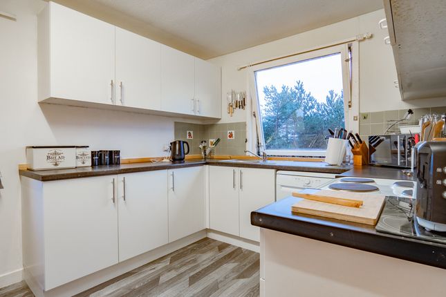 Flat Gulshan, 15, Ardgay Hill, Ardgay photo 4