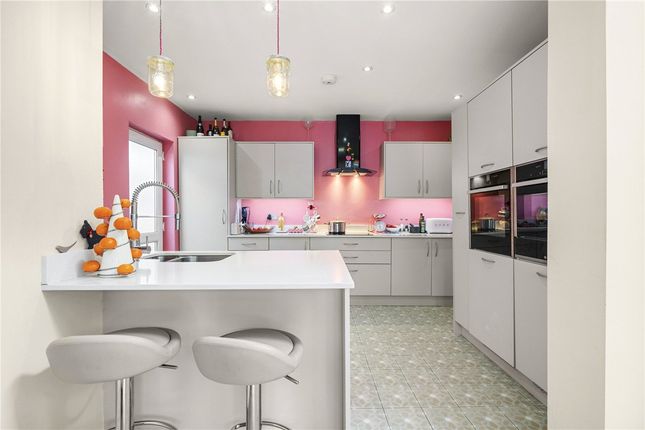 57, Greenfield Avenue, Surbiton photo 3