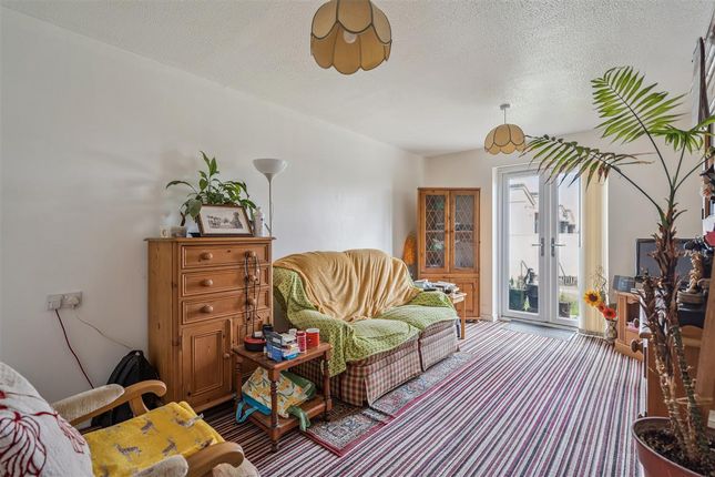 4, Ranston Close, Denham photo 4