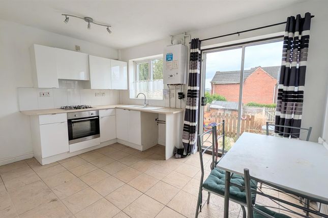 20, Barley Croft, Dewsbury photo 3
