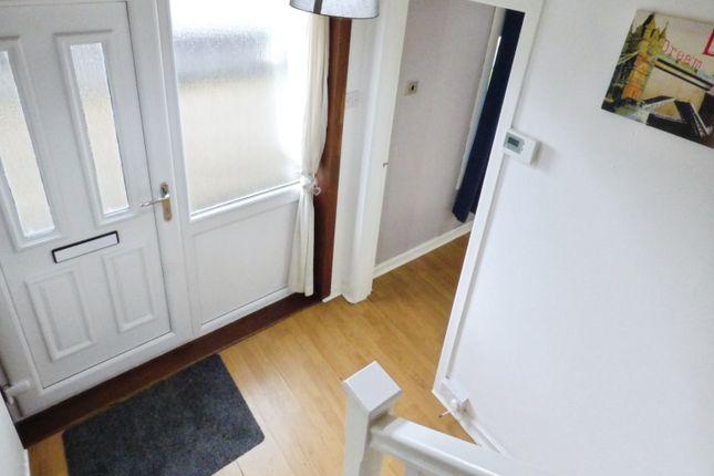 81, Broad Street, Cowdenbeath photo 4