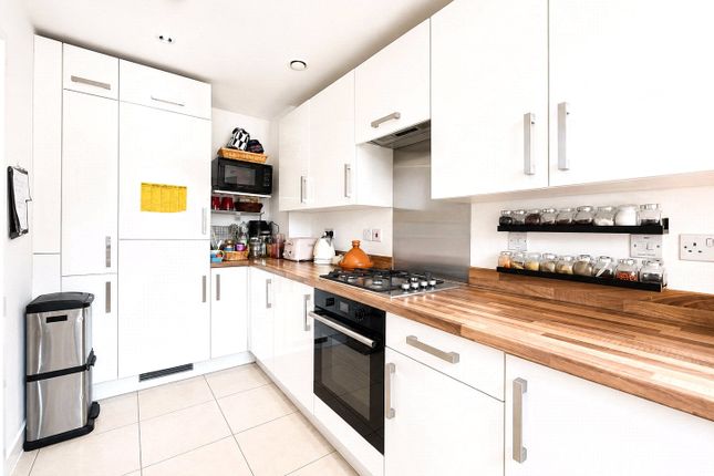 24 Park Terrace,, Tudway Road, London photo 4