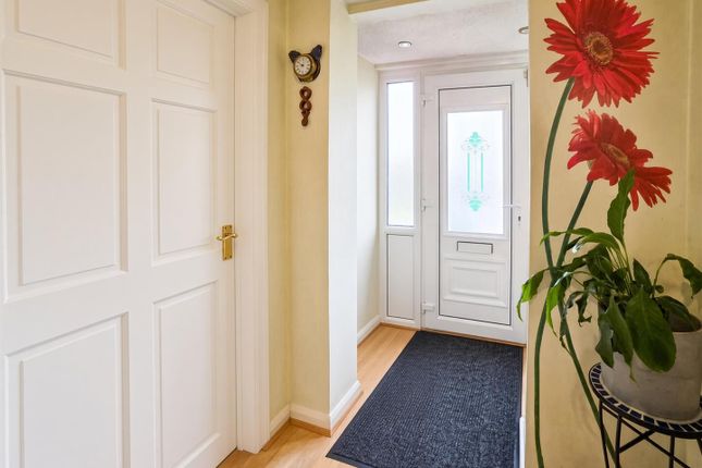 2, Somerset Avenue, Rochford photo 4