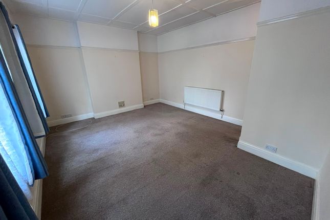 9 Belgrave Court, Walter Road photo 2