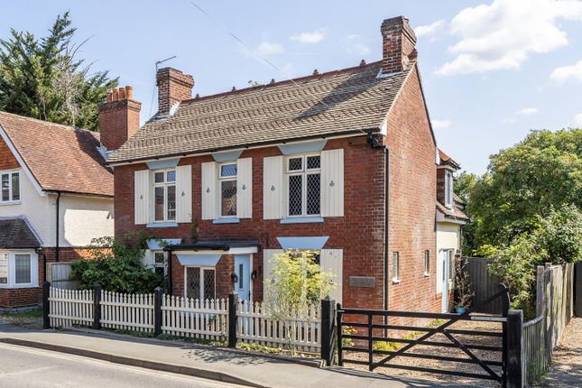 3-bed house on Mistletoe Cottage, Newtown Road, Warsash, £595,000