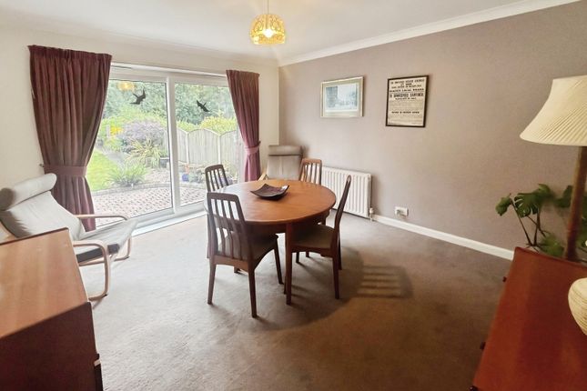 1, Hall Close, Hyde photo 4
