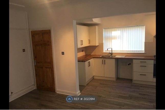 Neville Road, Bromborough, Bromborough photo 5