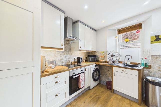 37, Wellgatehead, Lanark, ML11 photo 3