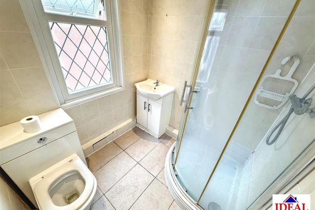 24, Wrightson Avenue, Warmsworth, Doncaster photo 3